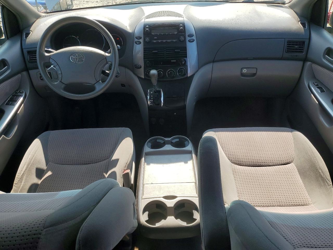 2006 TOYOTA SIENNA