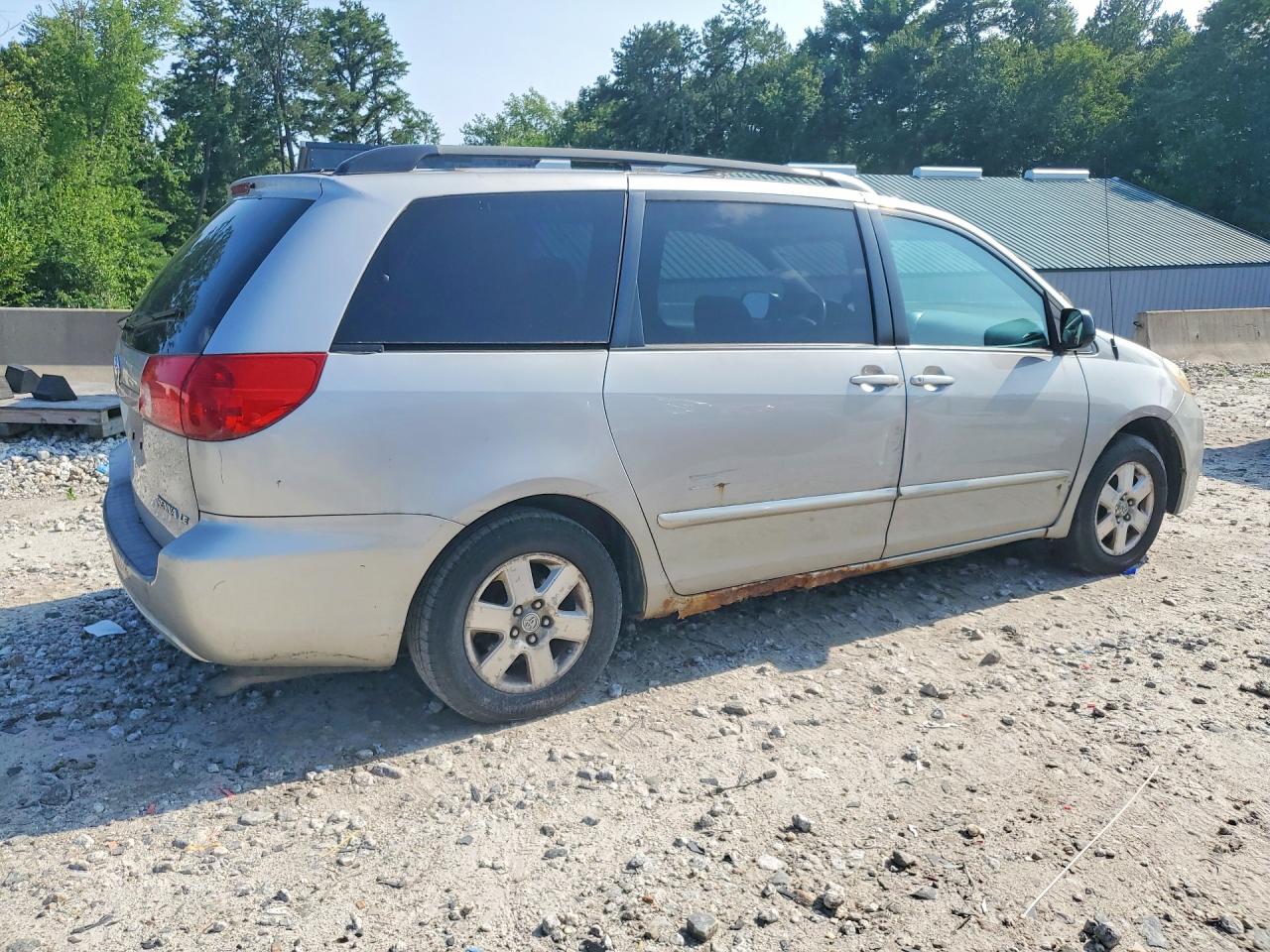 2006 TOYOTA SIENNA