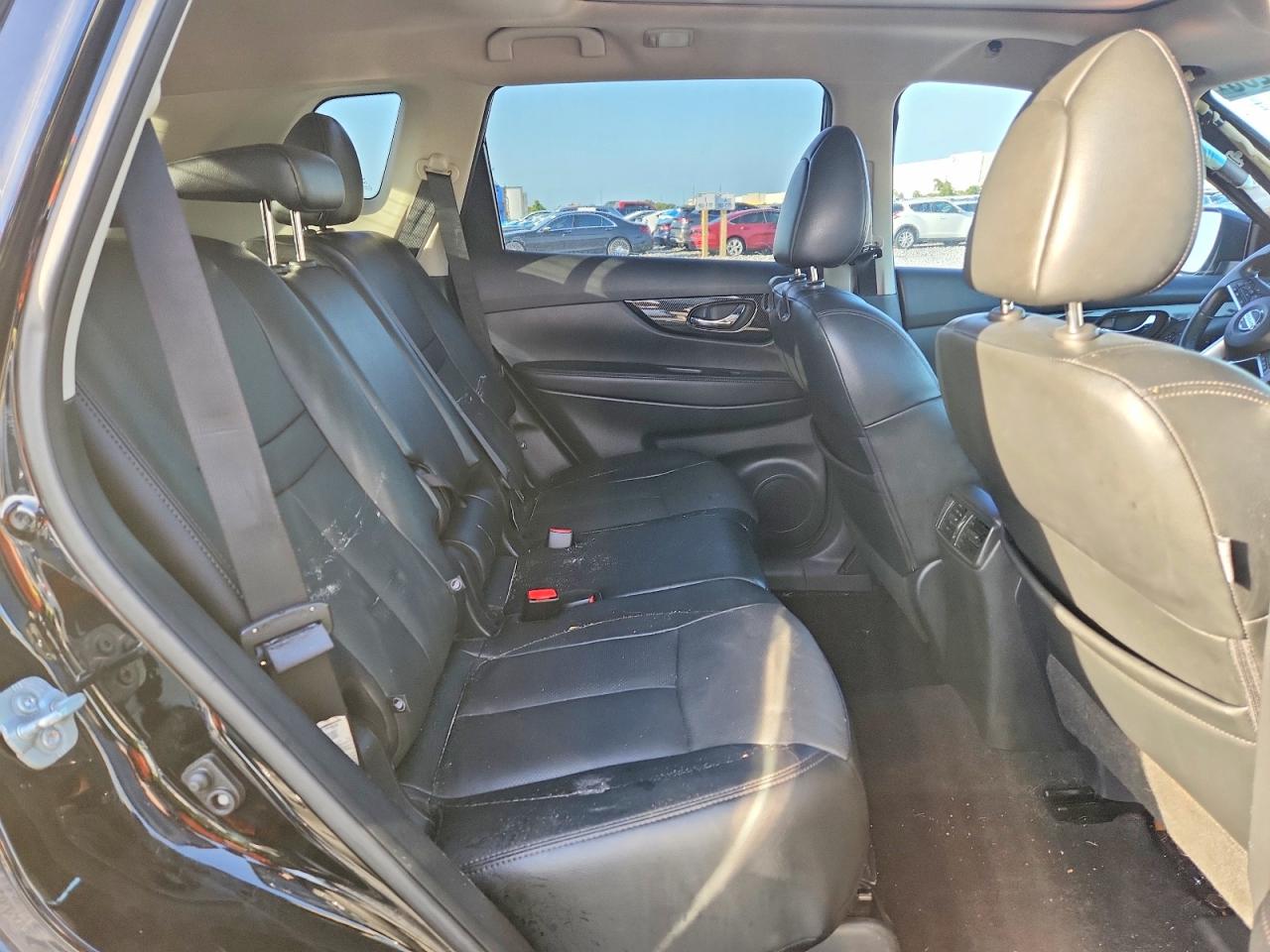 2017 NISSAN ROGUE
