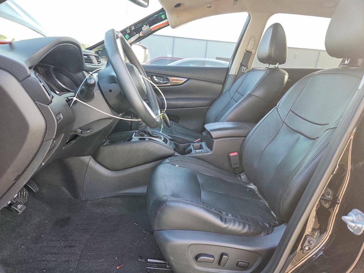 2017 NISSAN ROGUE