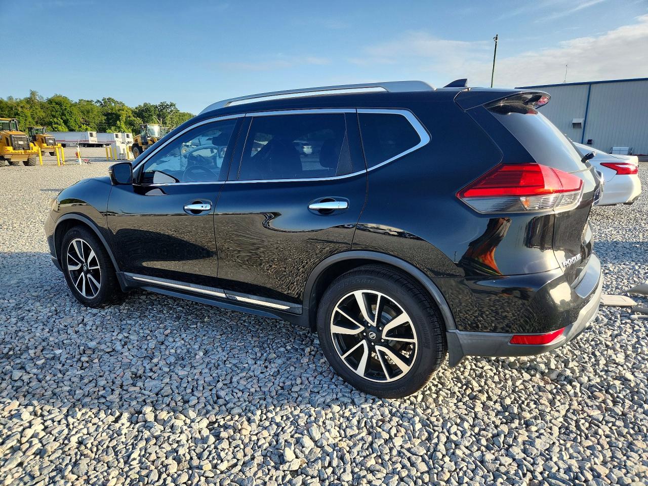 2017 NISSAN ROGUE