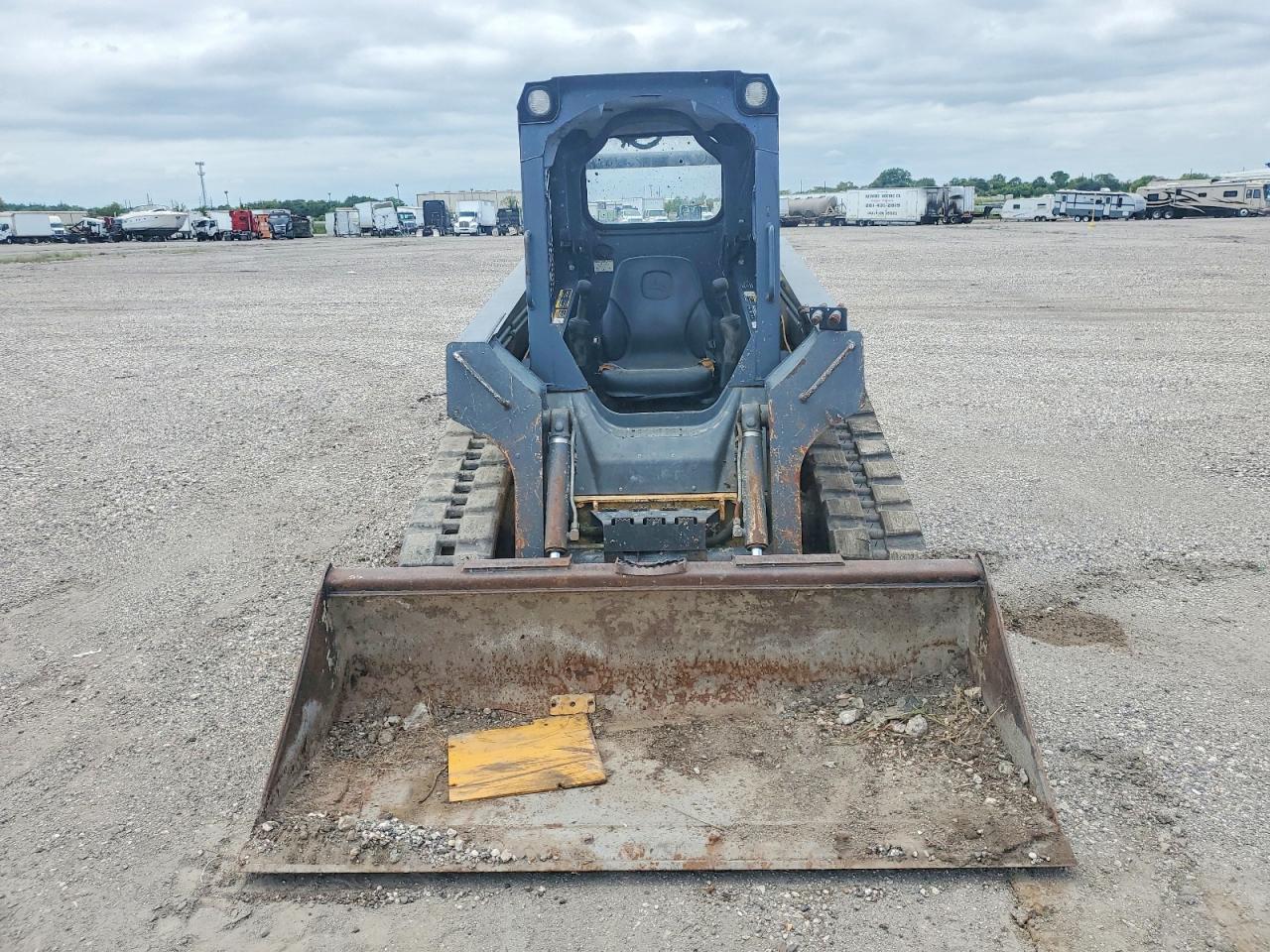 2012 JOHN DEERE 318