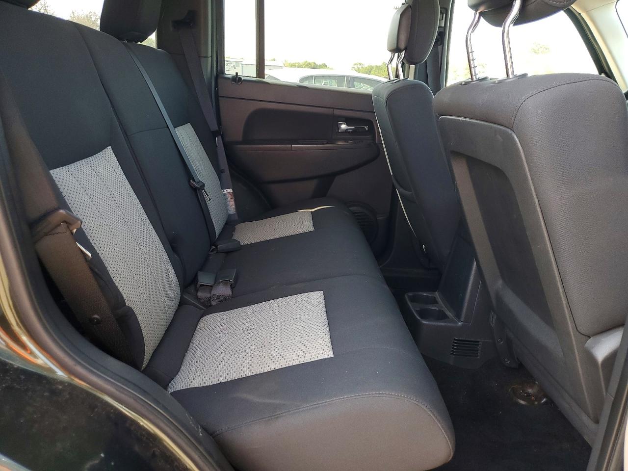 2010 JEEP LIBERTY