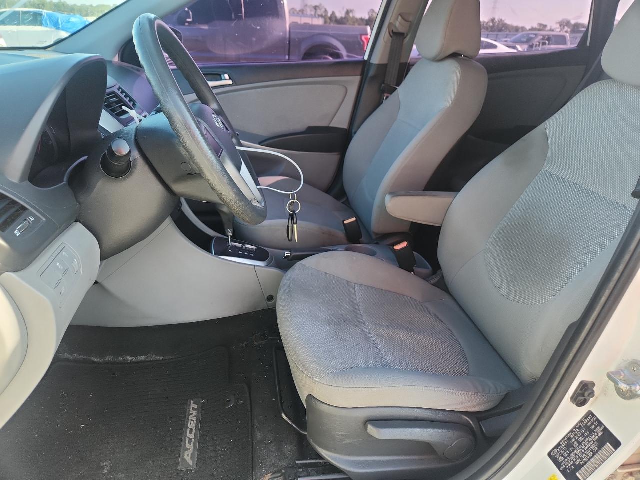 2013 HYUNDAI ACCENT