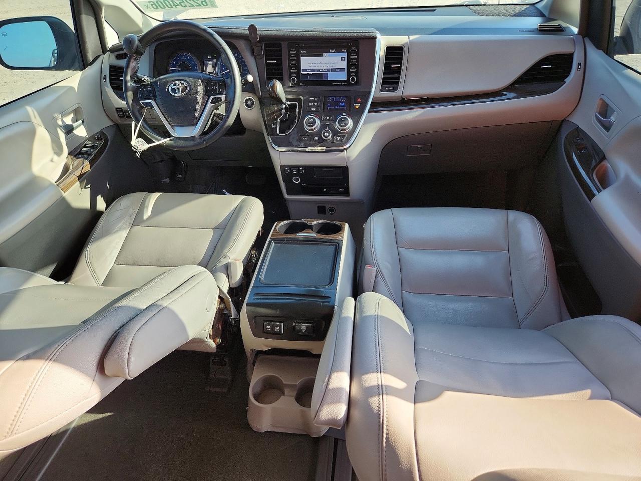 2018 TOYOTA SIENNA