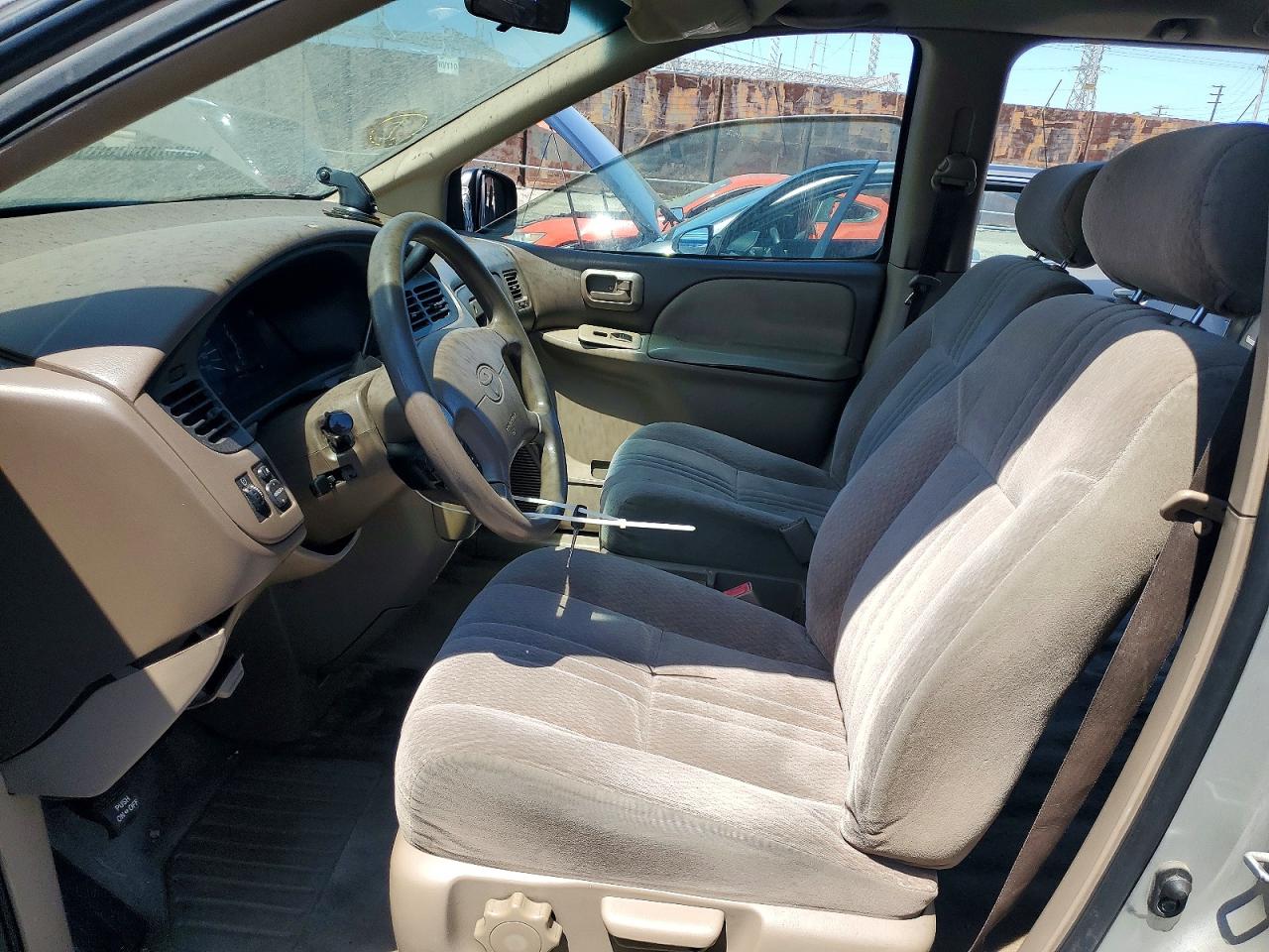 2001 TOYOTA SIENNA