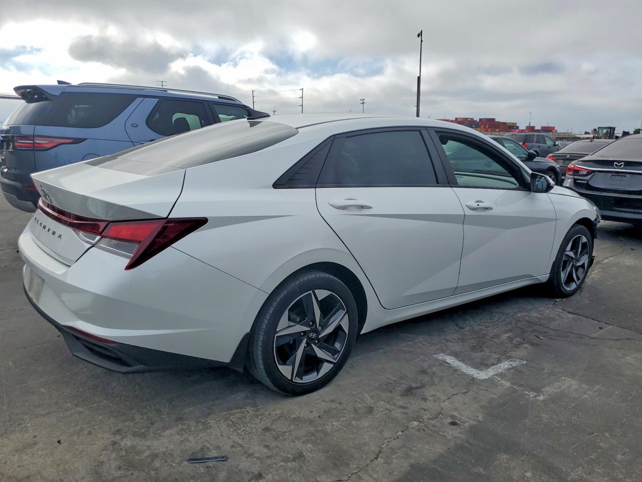 2023 HYUNDAI ELANTRA