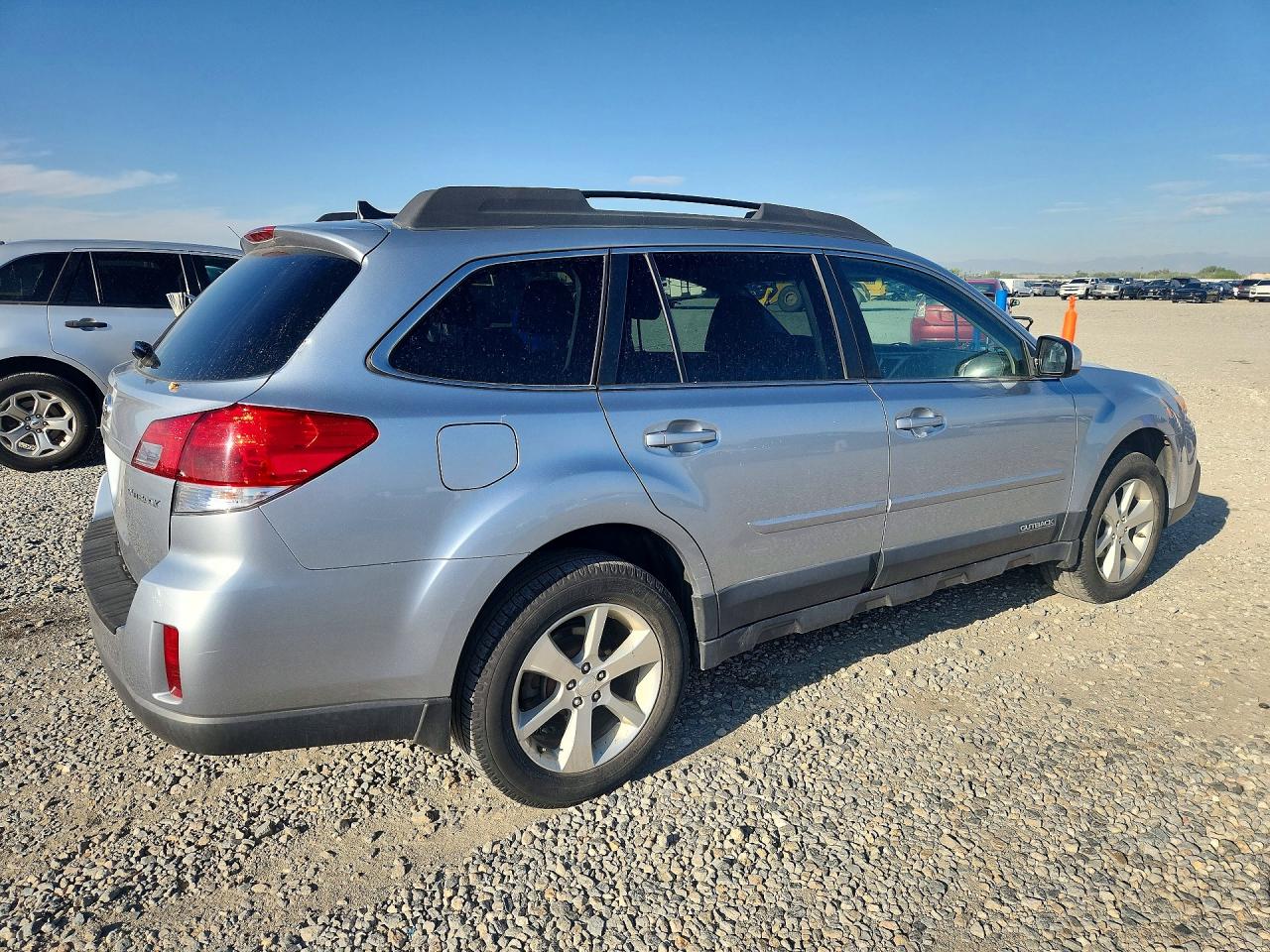 2013 SUBARU OUTBACK