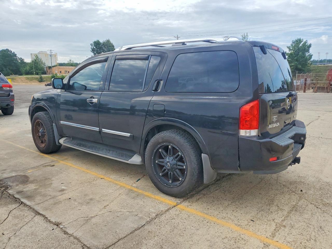 2010 NISSAN ARMADA