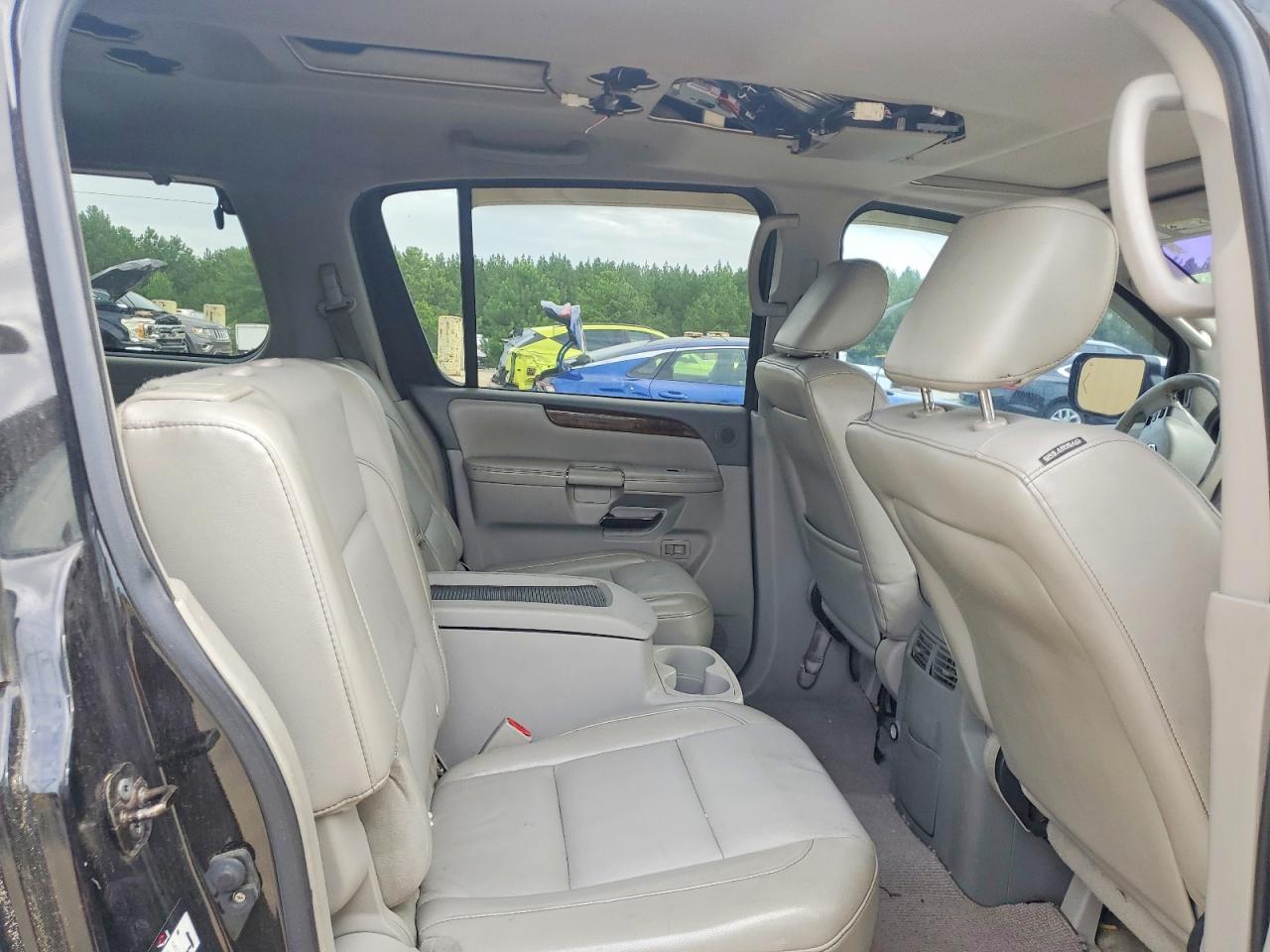 2010 NISSAN ARMADA