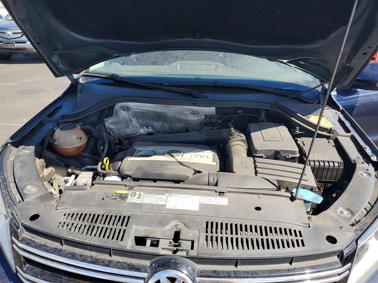 2015 VOLKSWAGEN TIGUAN