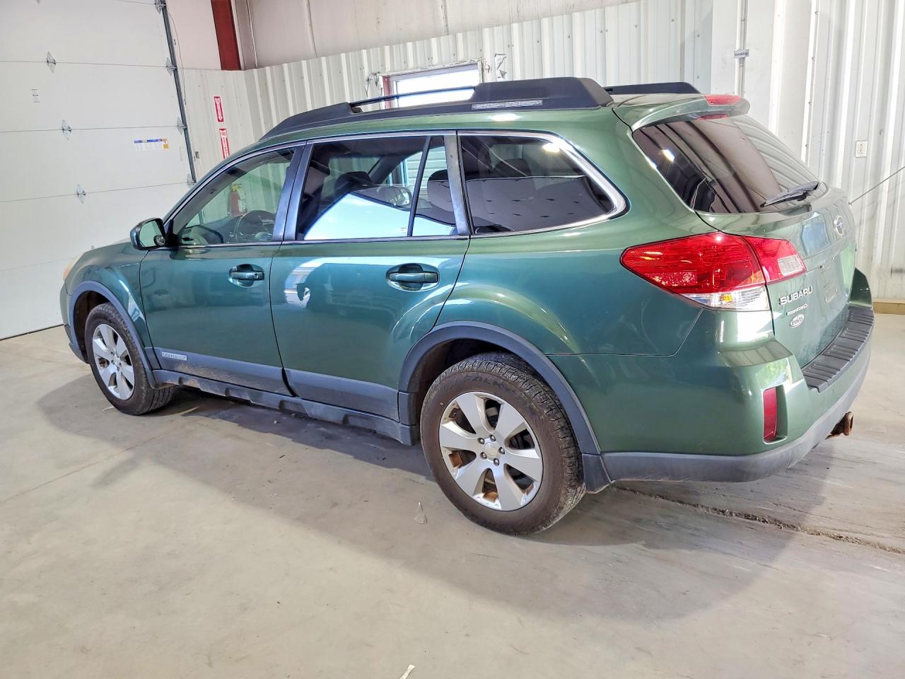 2011 SUBARU OUTBACK