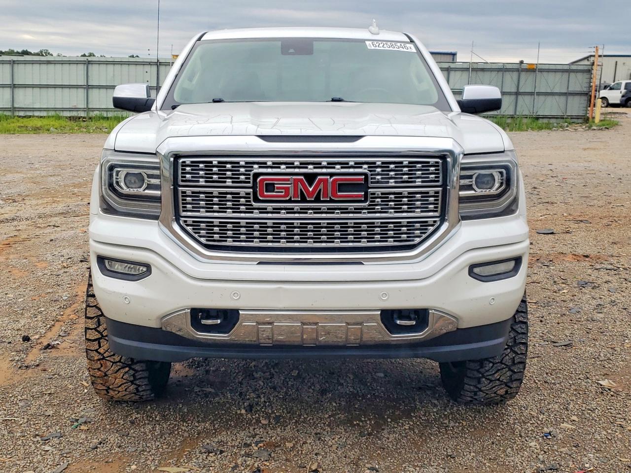 2016 GMC SIERRA