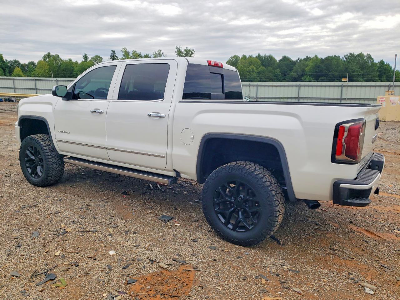 2016 GMC SIERRA
