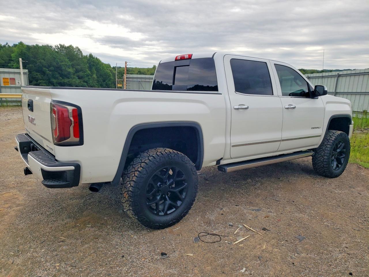 2016 GMC SIERRA