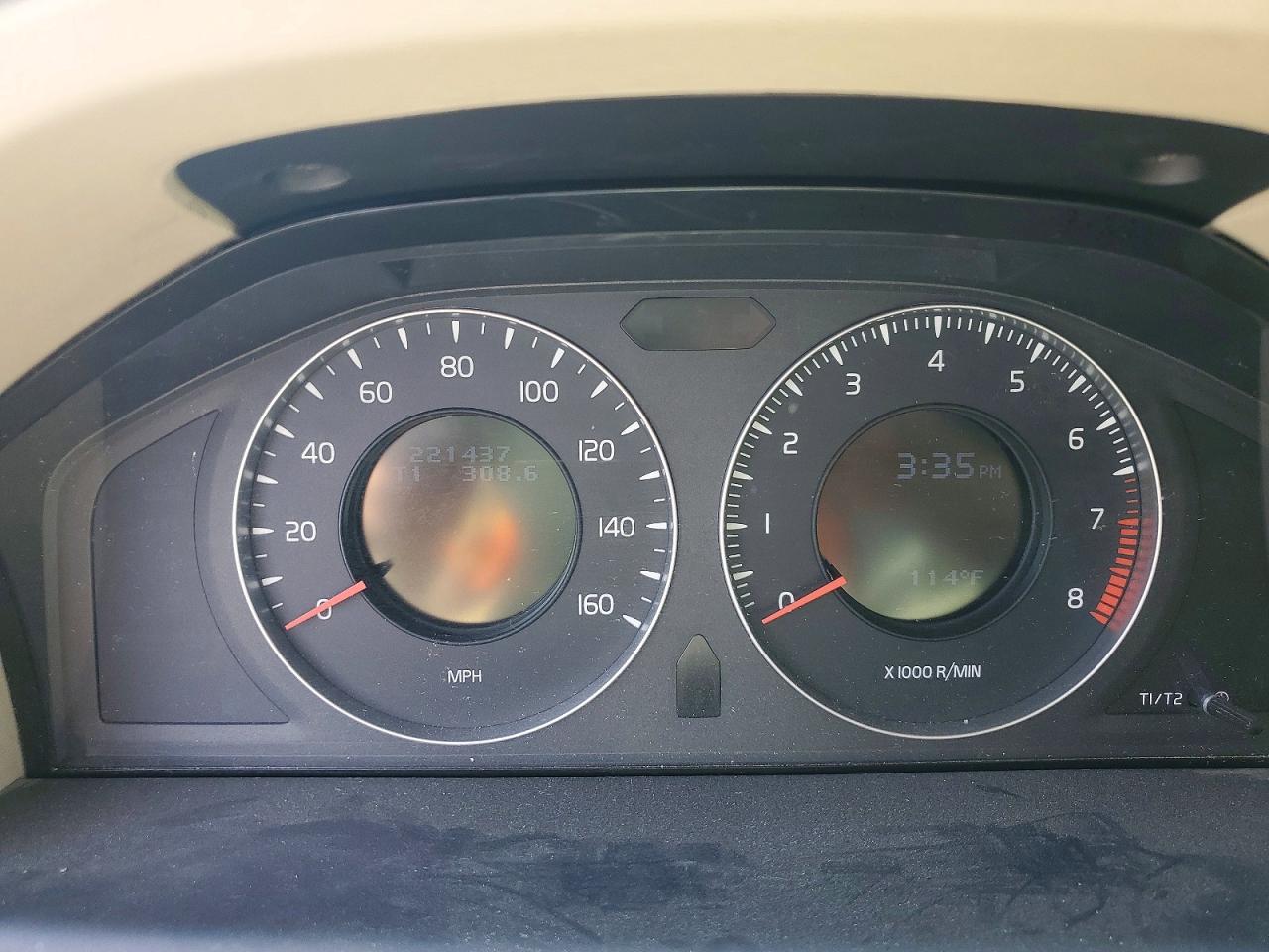 2008 VOLVO V70
