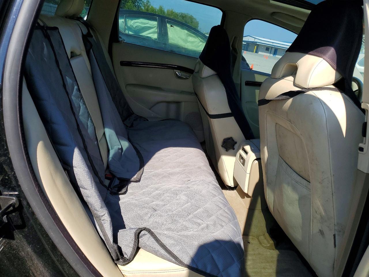 2008 VOLVO V70