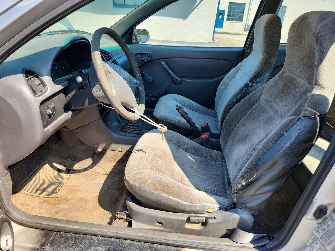 2001 SUZUKI SWIFT
