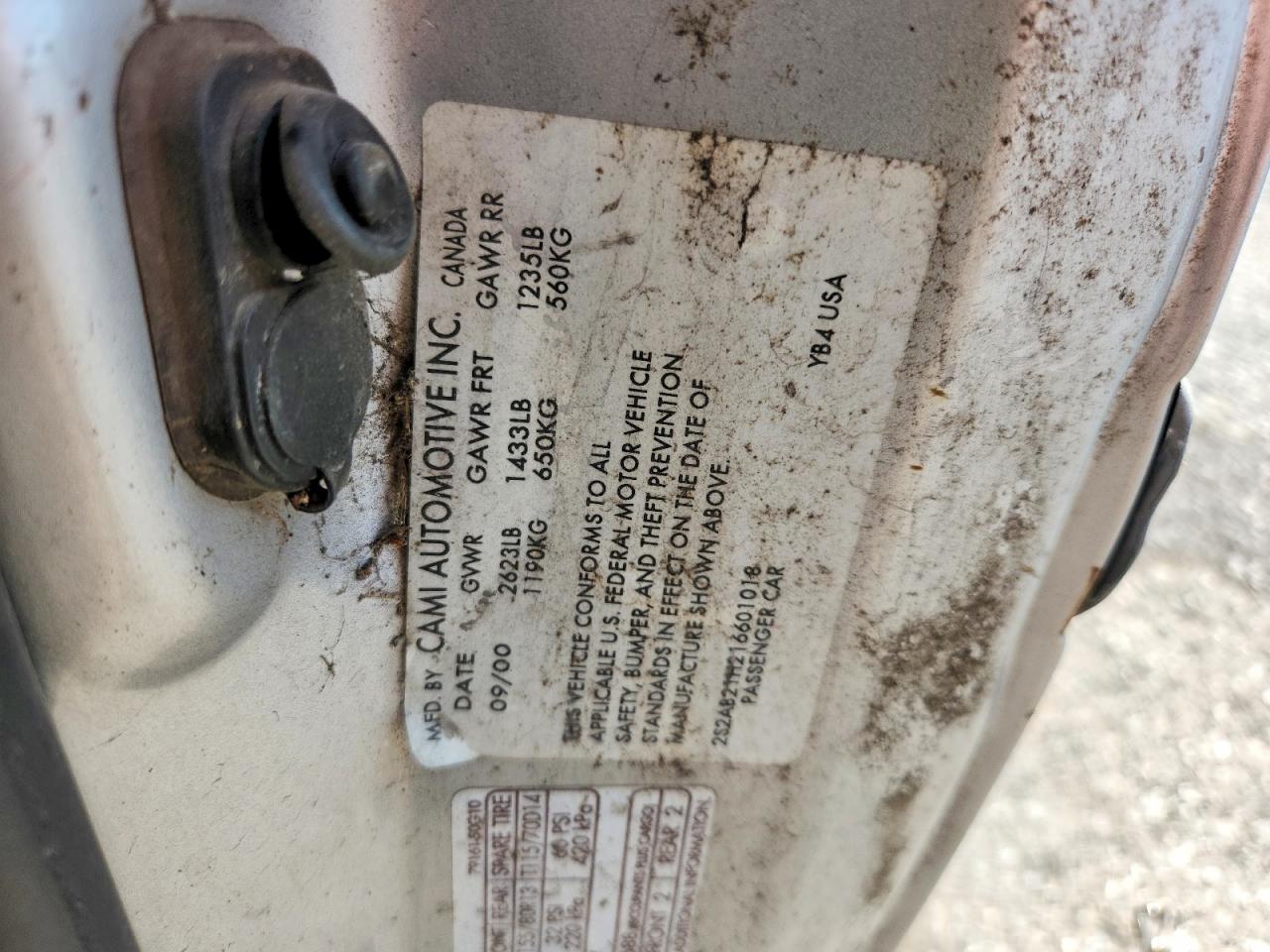 2001 SUZUKI SWIFT
