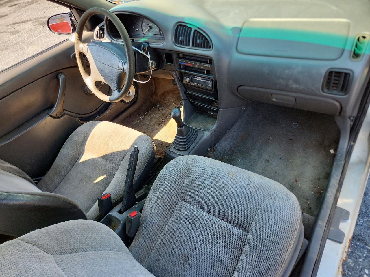 2001 SUZUKI SWIFT