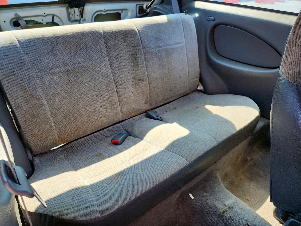 2001 SUZUKI SWIFT