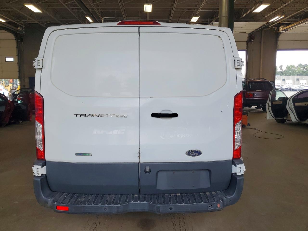 2015 FORD TRANSIT
