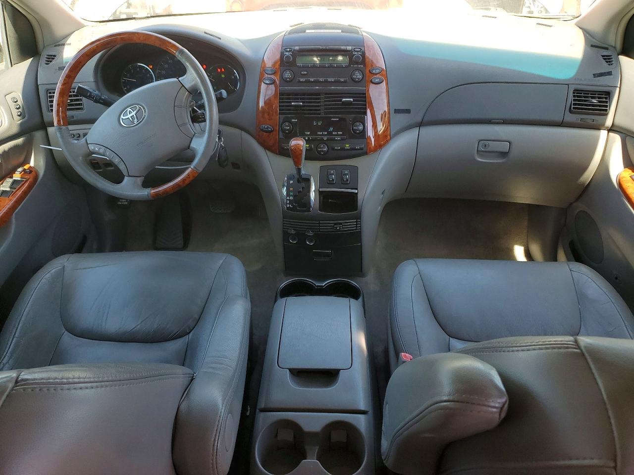 2006 TOYOTA SIENNA