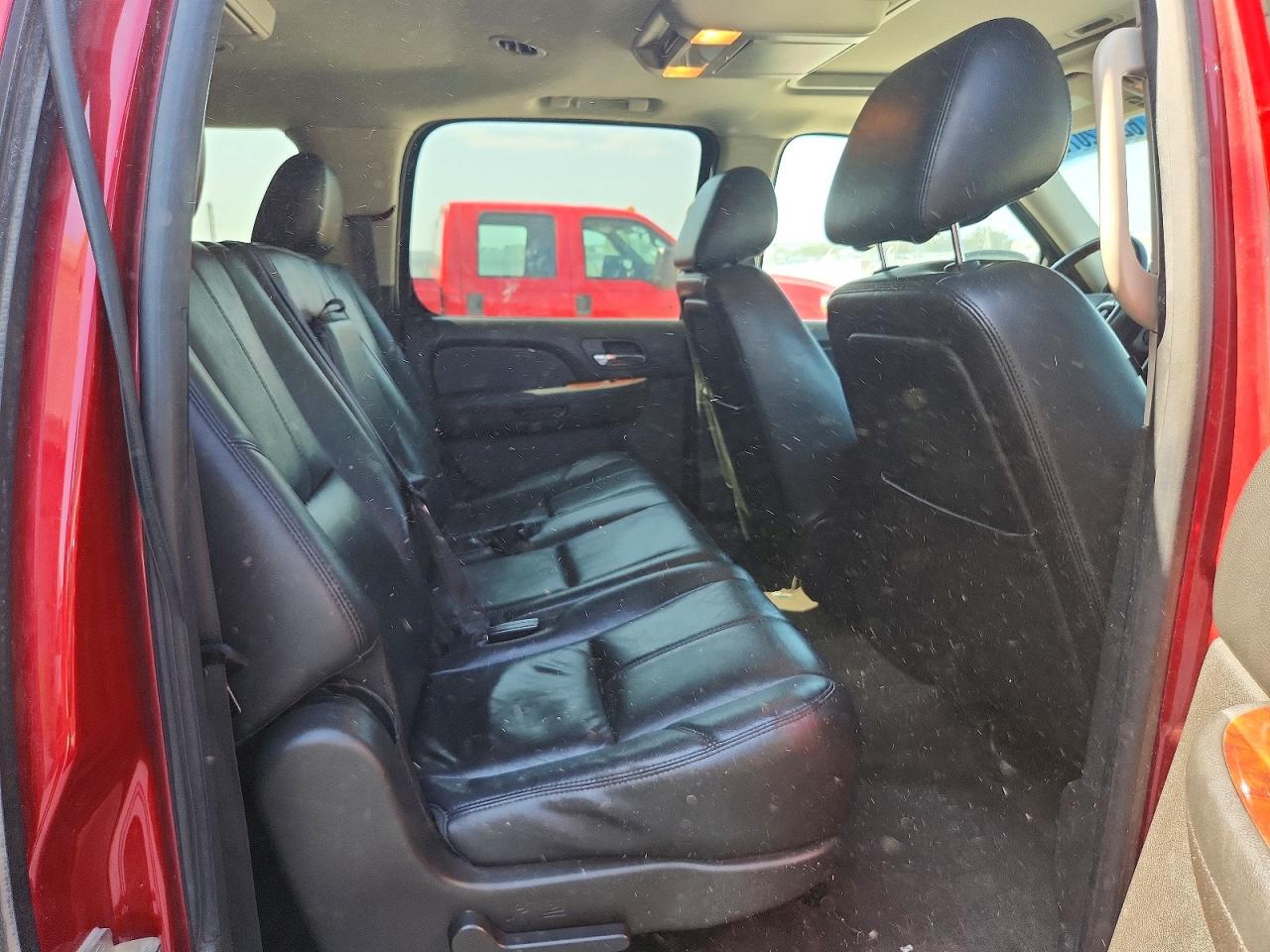2014 CHEVROLET SUBURBAN