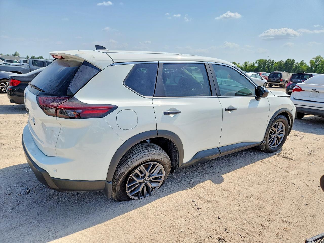 2026 NISSAN ROGUE