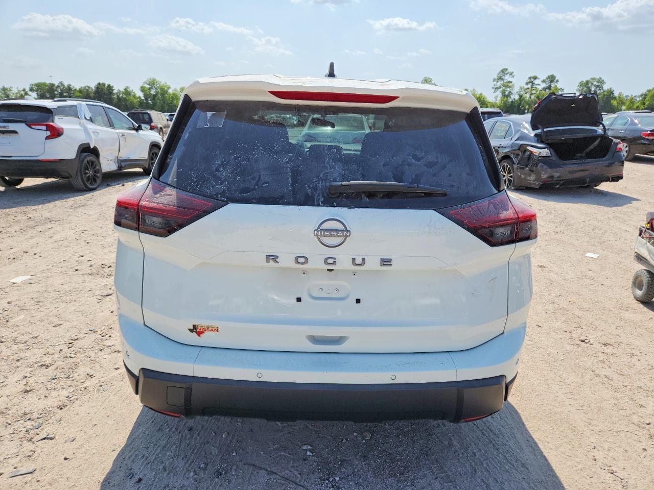 2026 NISSAN ROGUE