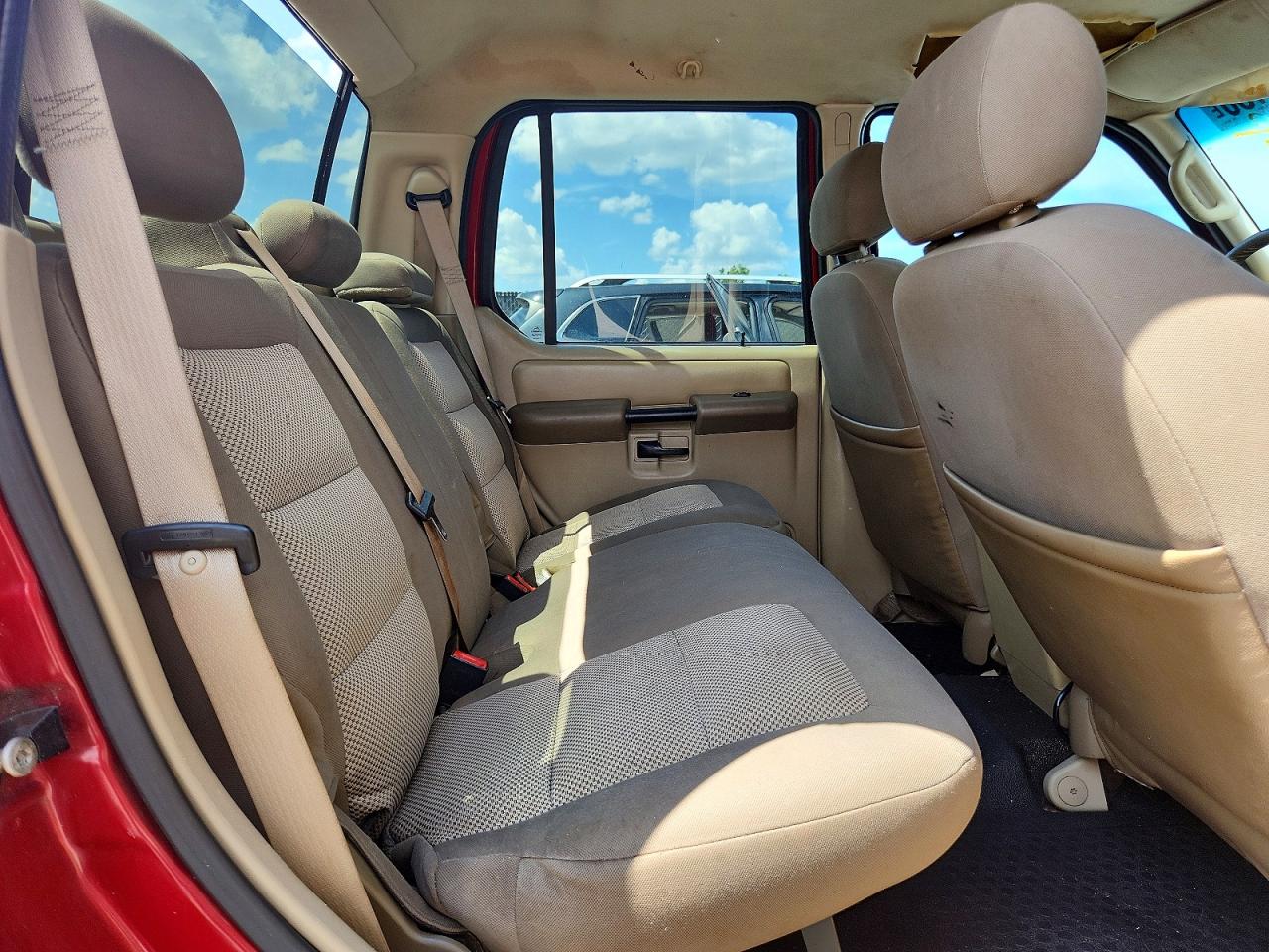 2004 FORD EXPLORER