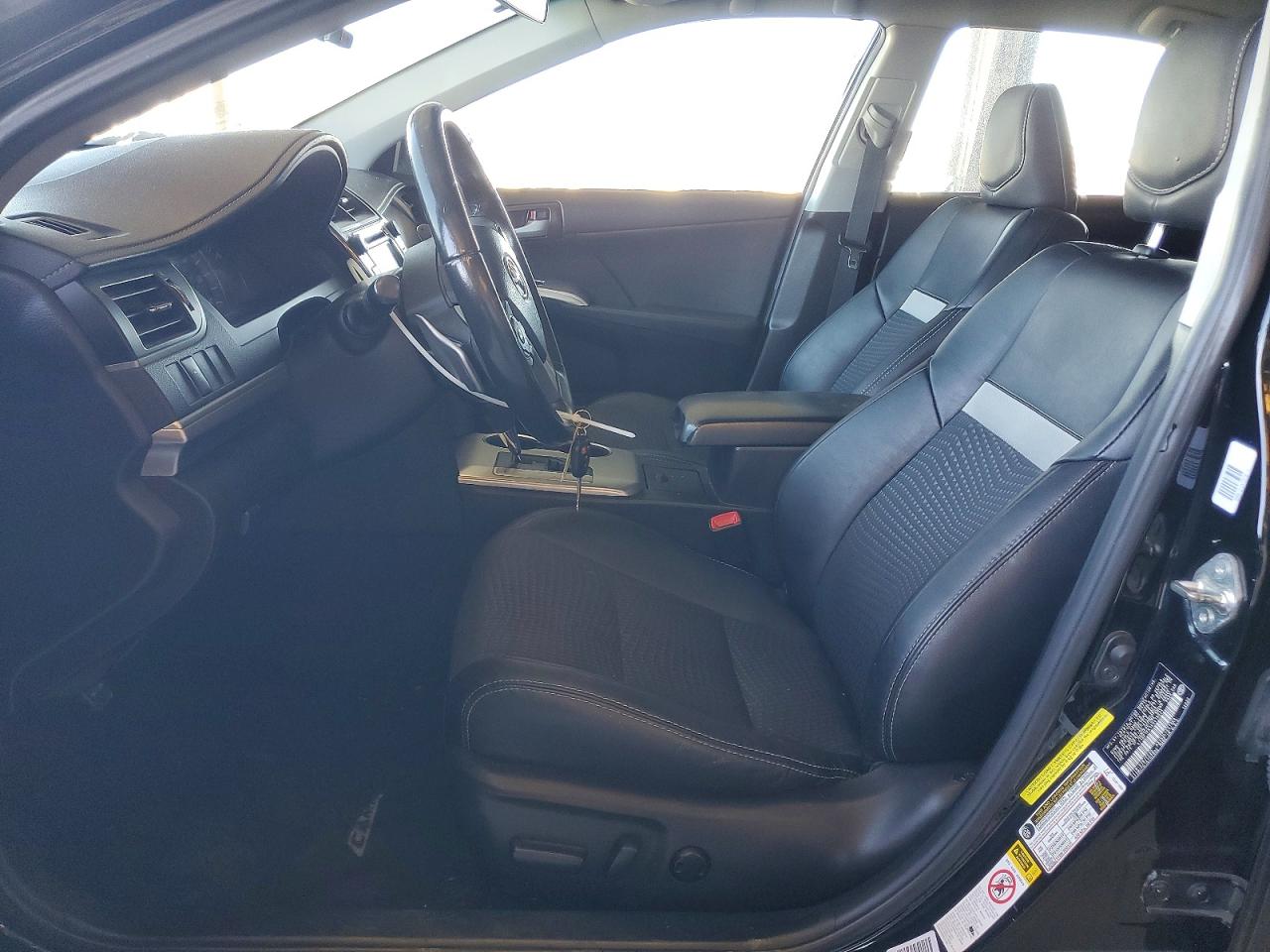 2014 TOYOTA CAMRY