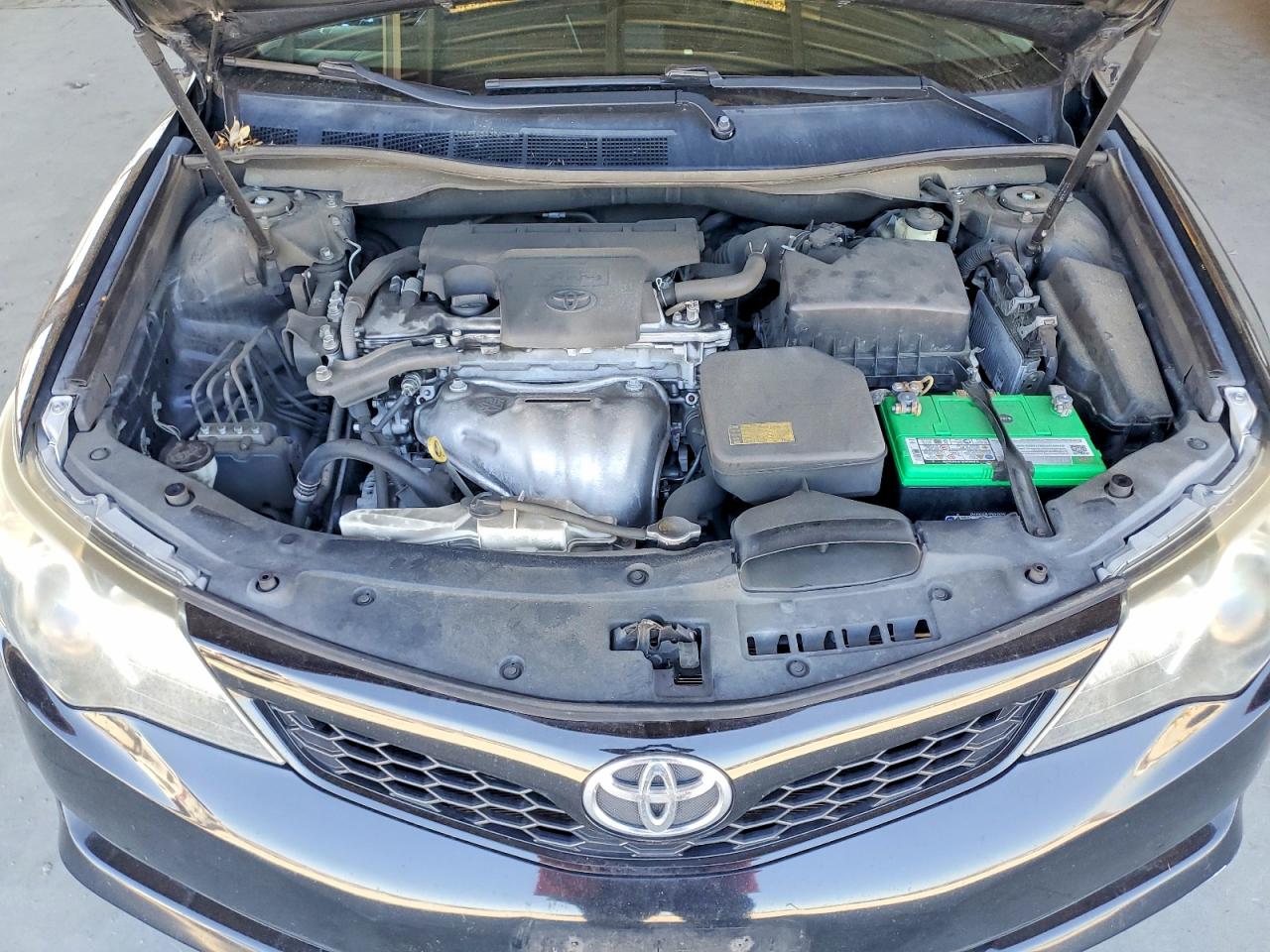 2014 TOYOTA CAMRY
