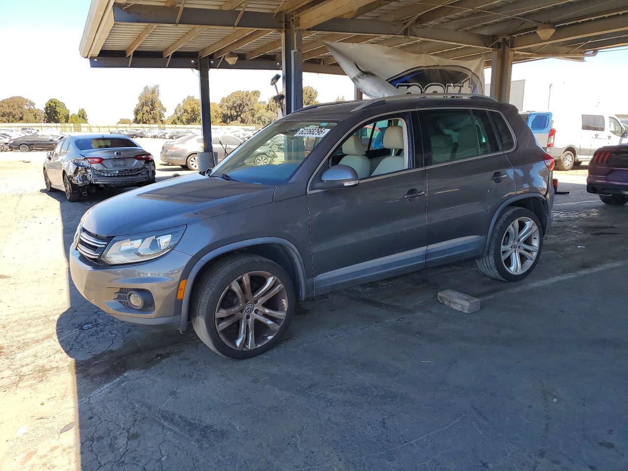 2013 VOLKSWAGEN TIGUAN