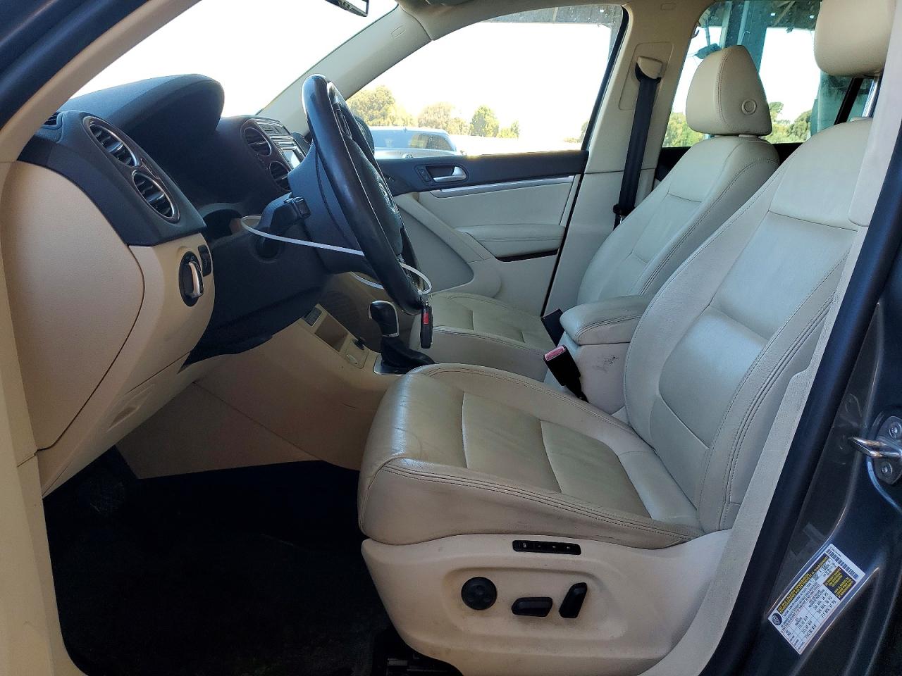 2013 VOLKSWAGEN TIGUAN