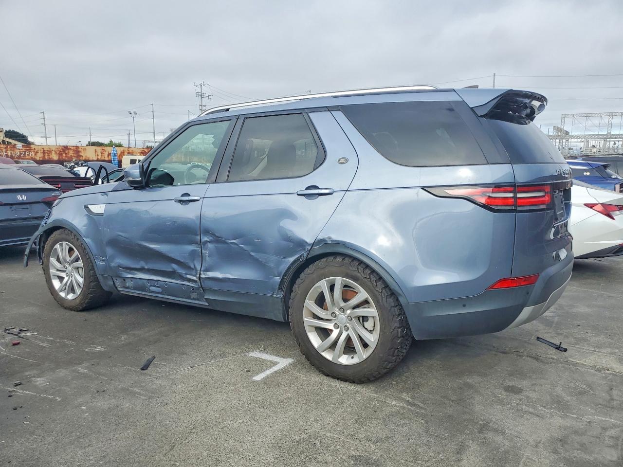 2019 LAND ROVER DISCOVERY