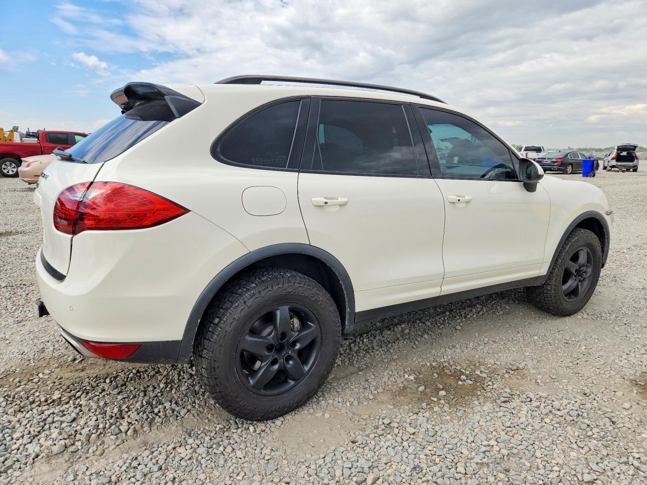 2012 PORSCHE CAYENNE