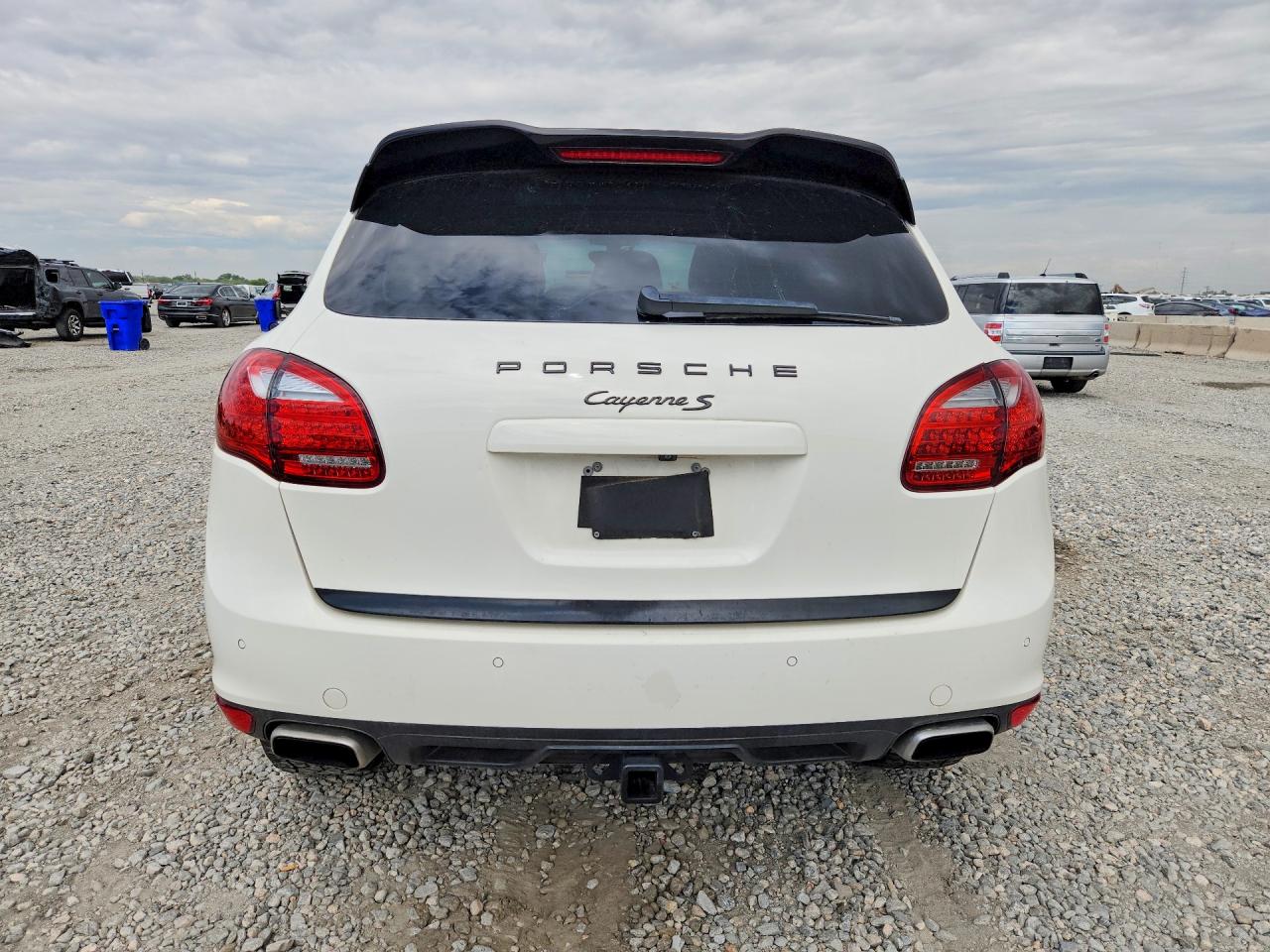 2012 PORSCHE CAYENNE