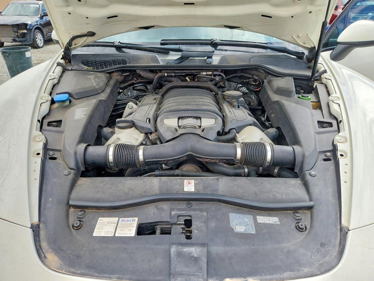 2012 PORSCHE CAYENNE
