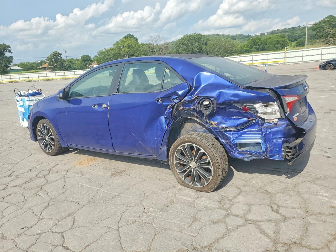 2015 TOYOTA COROLLA