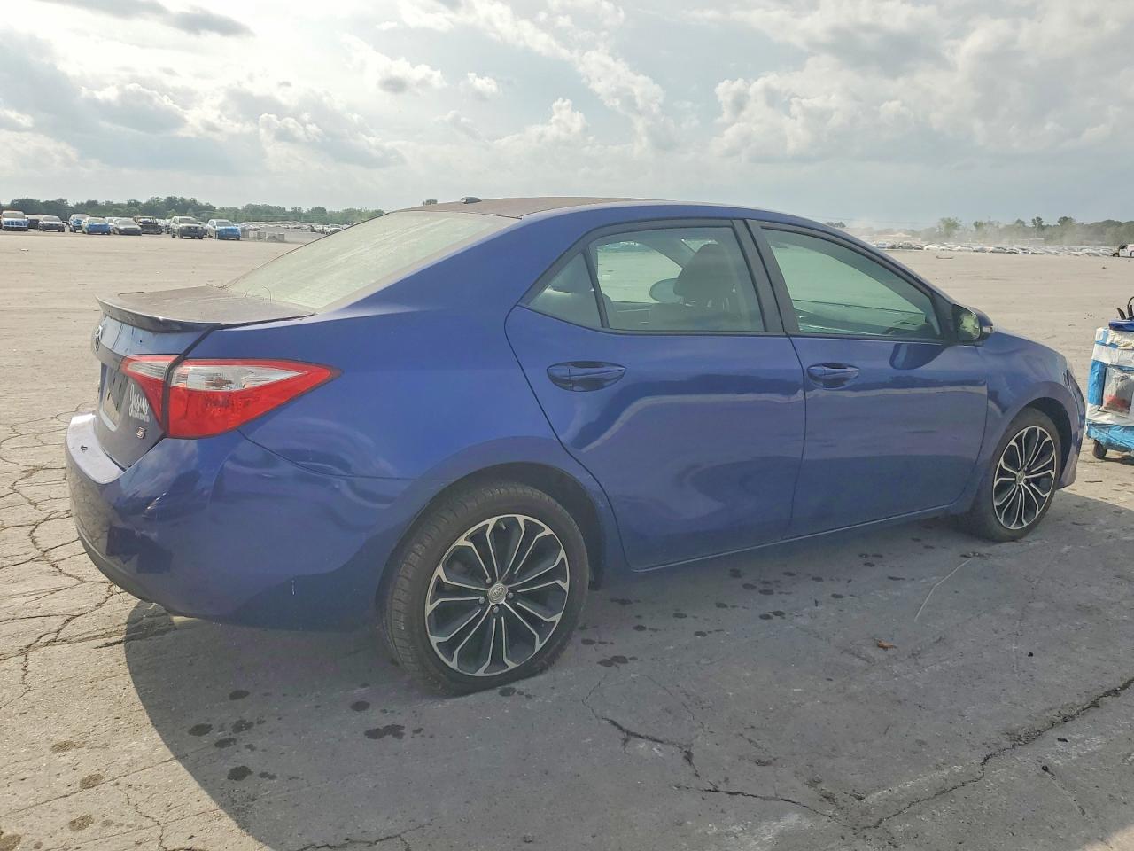 2015 TOYOTA COROLLA