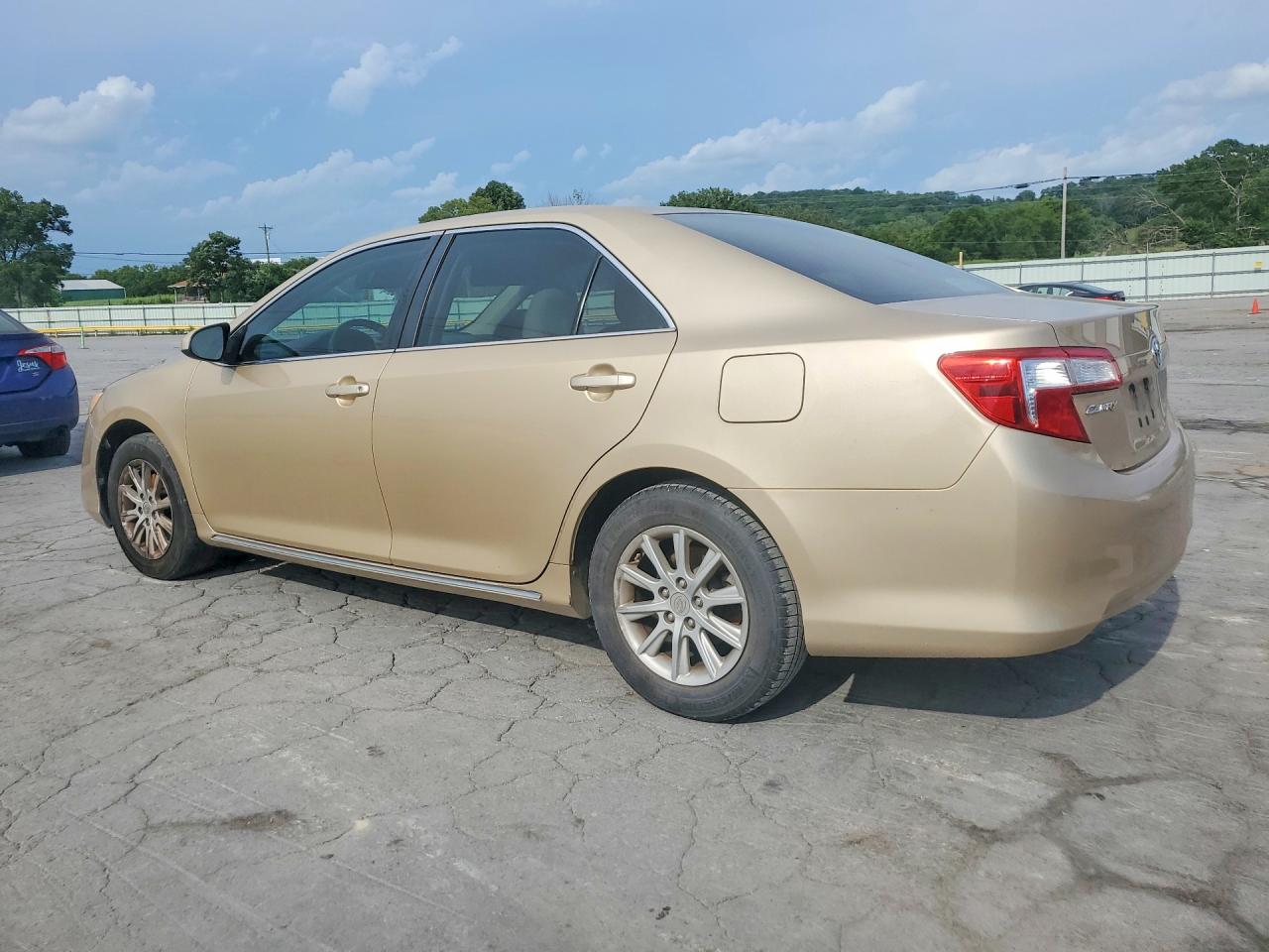 2012 TOYOTA CAMRY