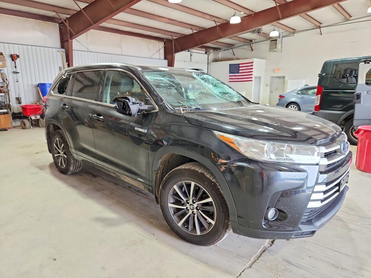 2018 TOYOTA HIGHLANDER