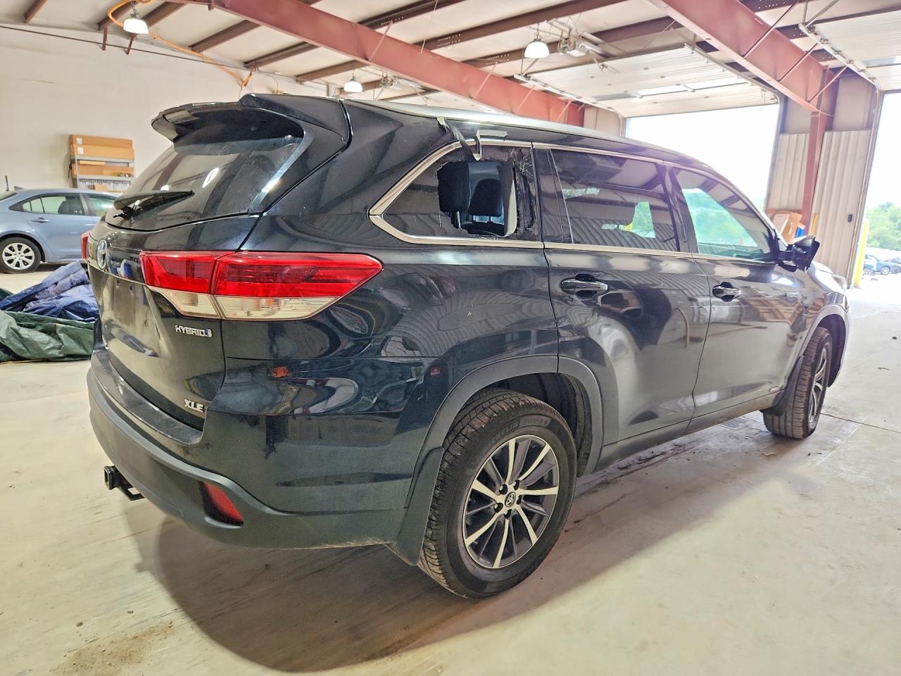 2018 TOYOTA HIGHLANDER