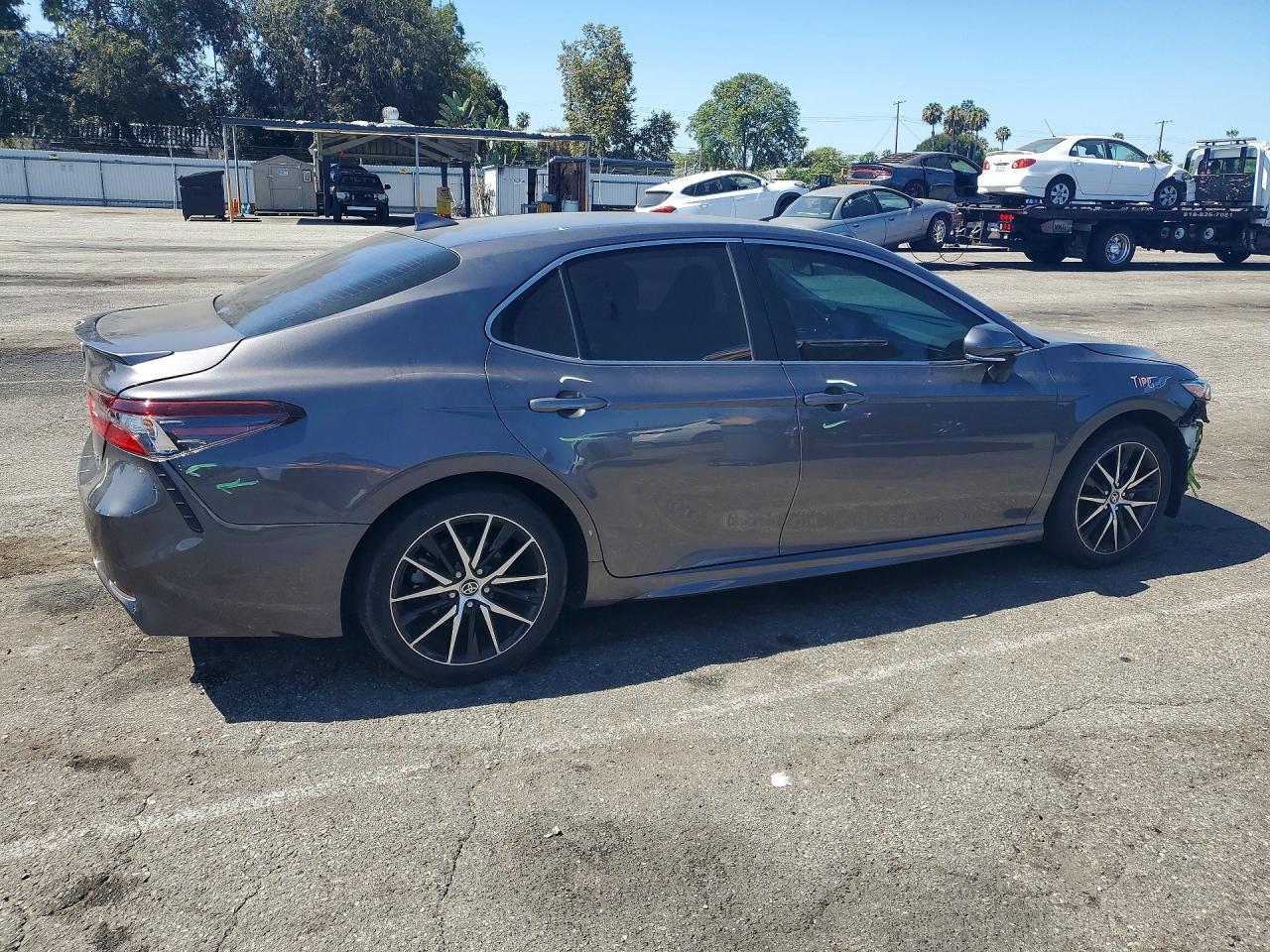 2023 TOYOTA CAMRY
