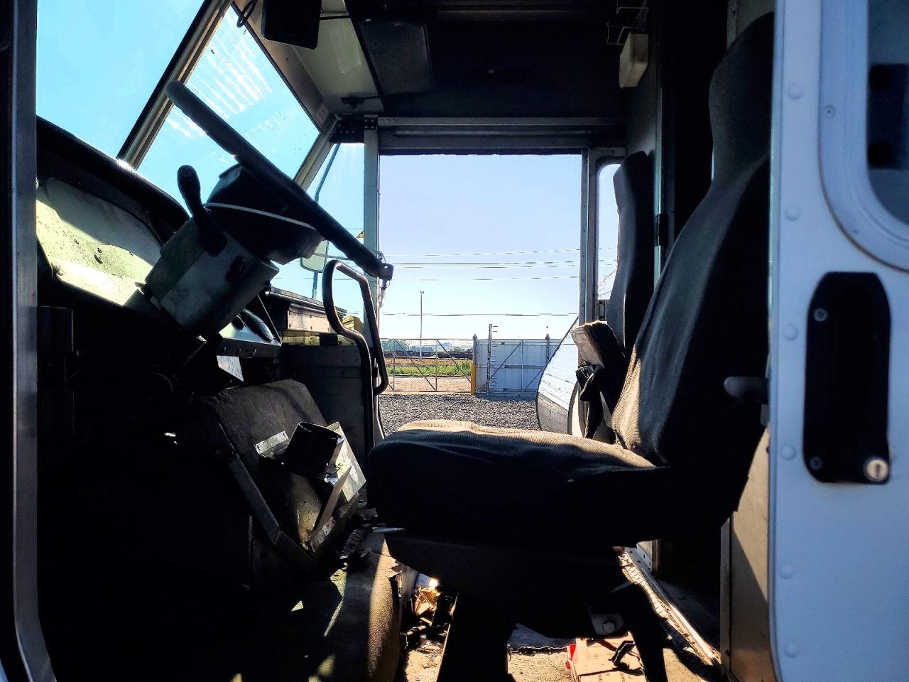 2011 FORD F-SER OTHR