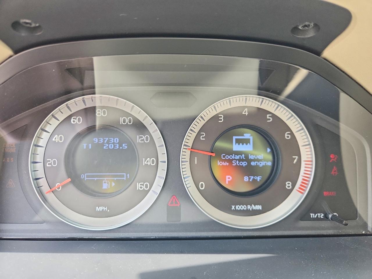 2009 VOLVO XC70