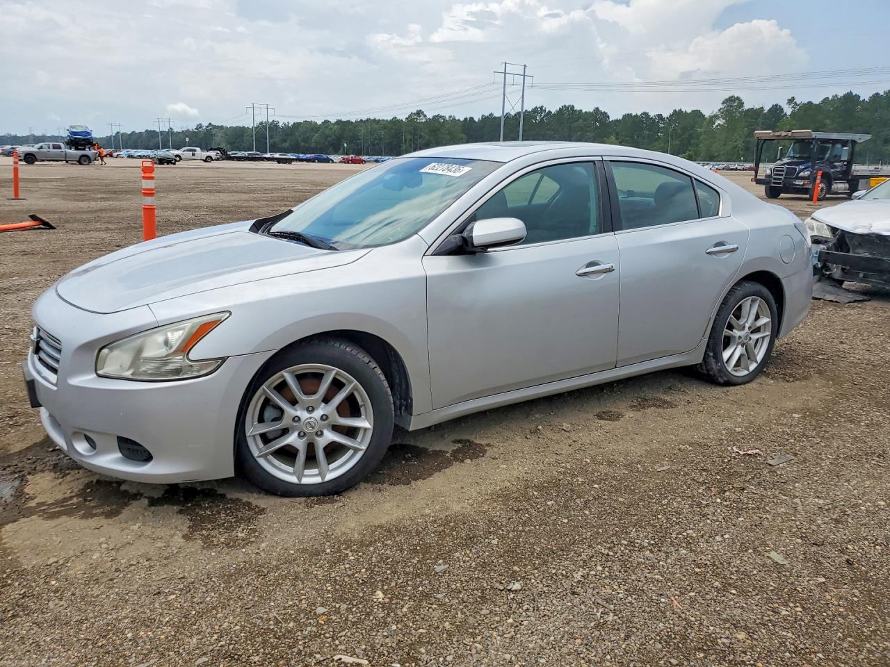 2012 NISSAN MAXIMA