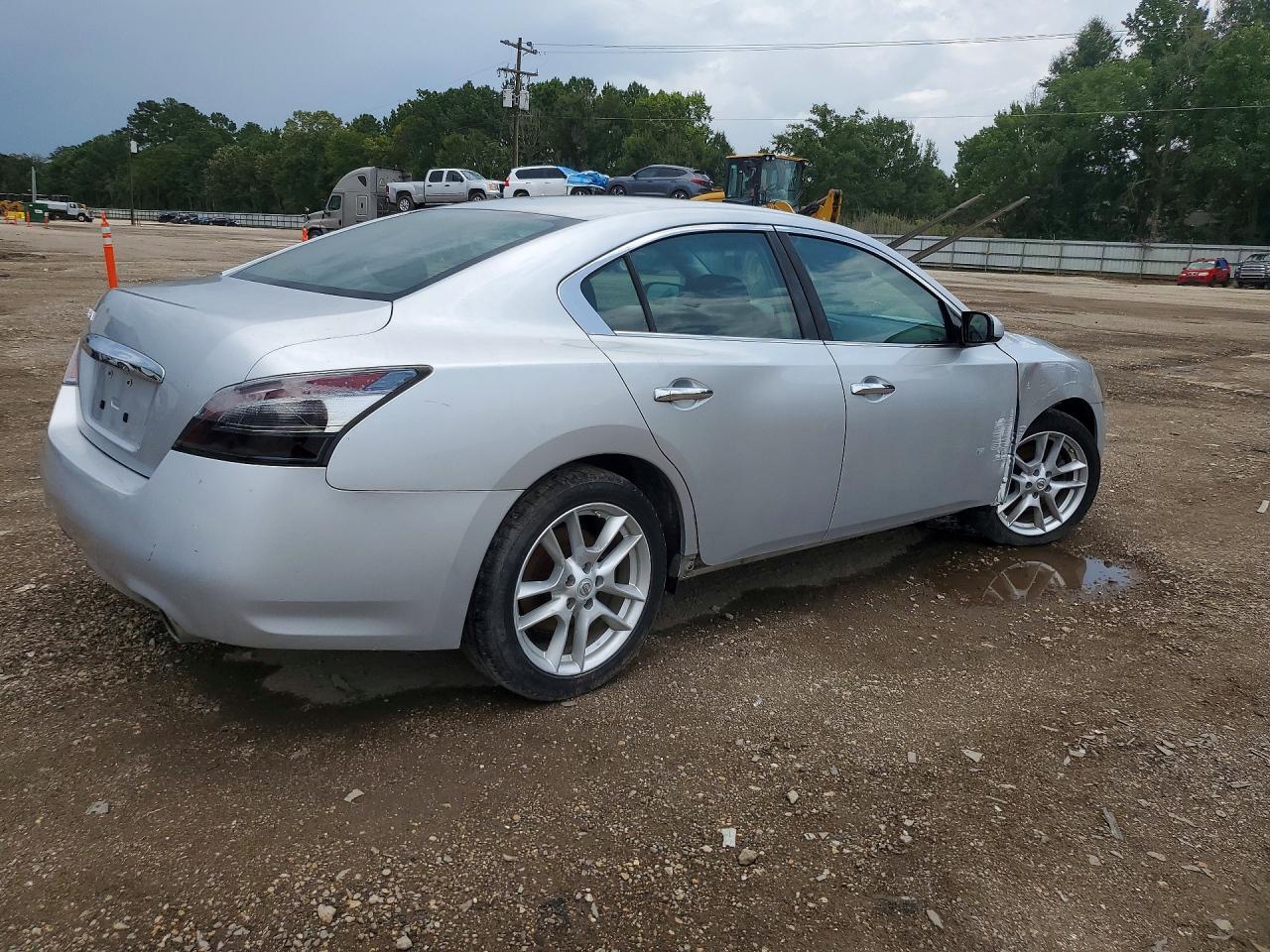 2012 NISSAN MAXIMA