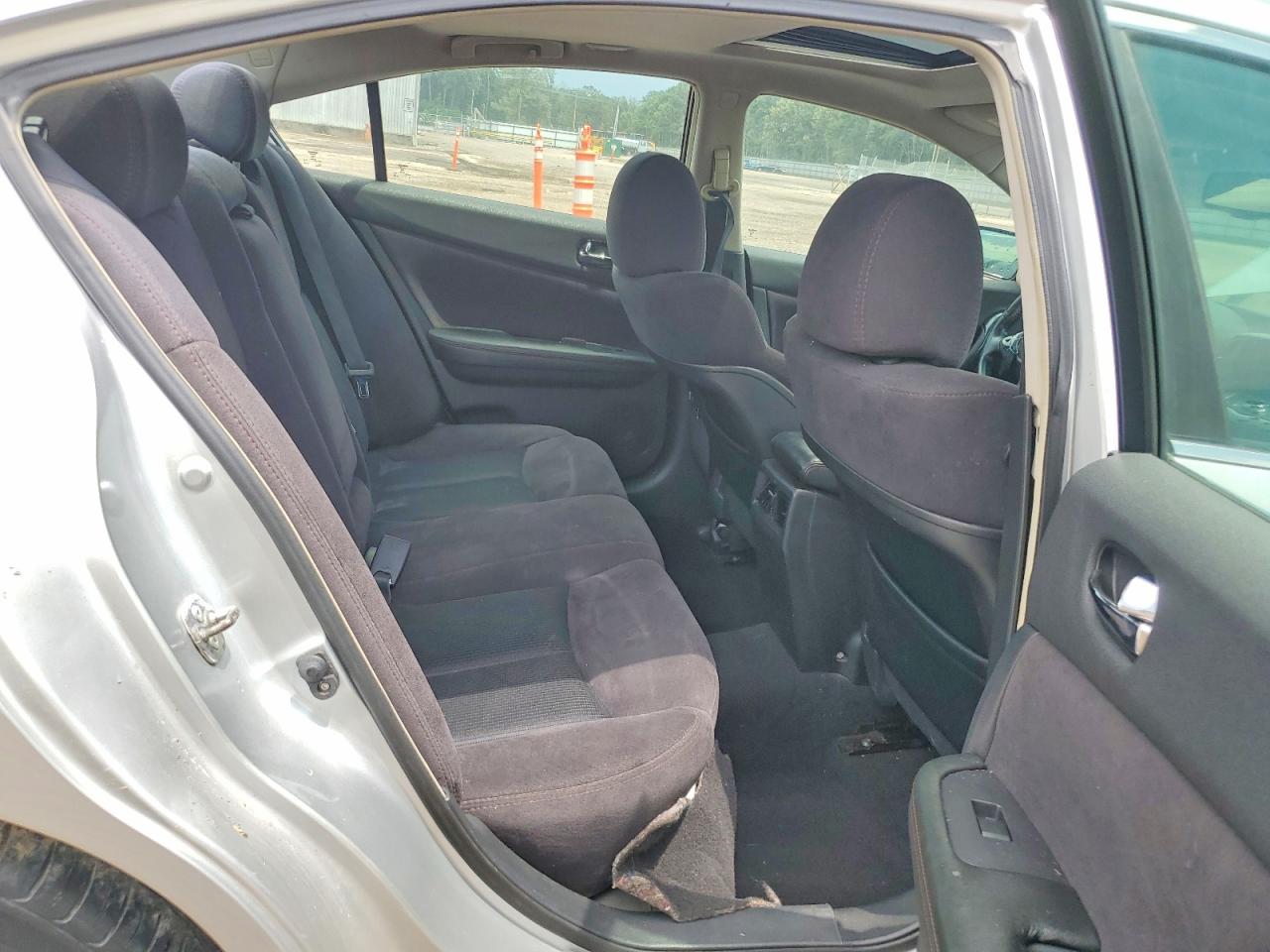2012 NISSAN MAXIMA